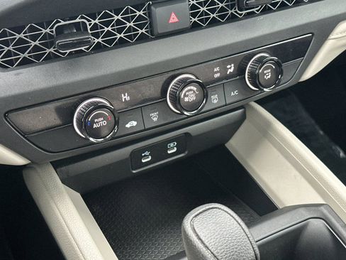 Used 2025 Honda Accord LX image 19