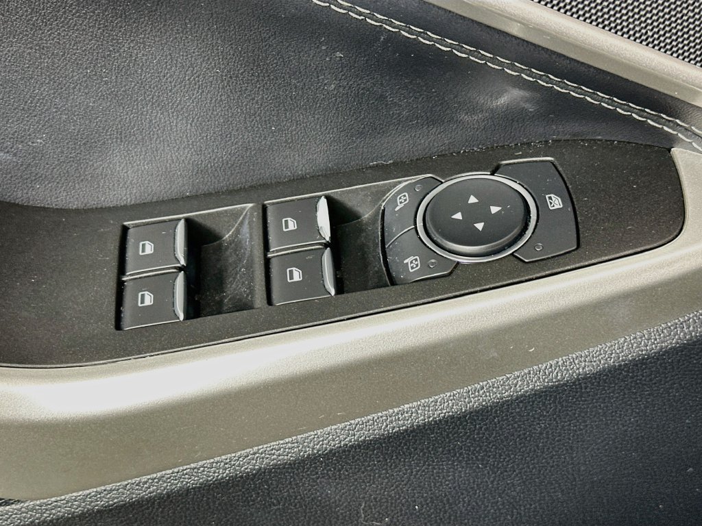 Used 2021 Ford Explorer XLT w/ Equipment Group 202A AWD/4WD image 23