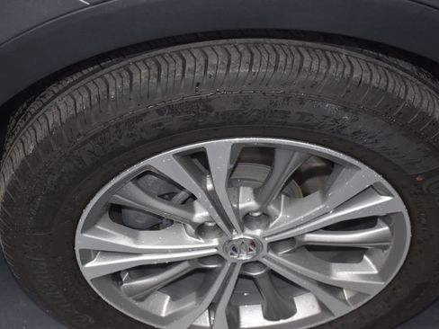 Used 2022 Buick Envision Preferred AWD/4WD image 13