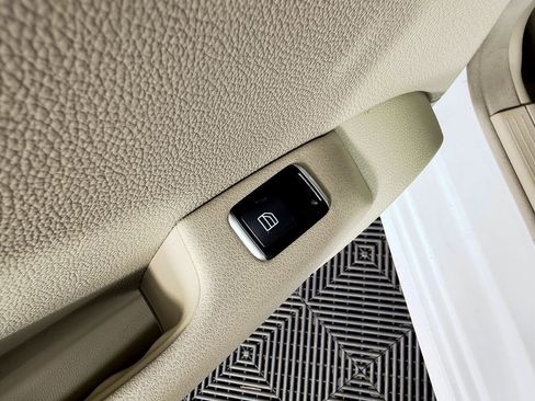 Used 2014 Mercedes-Benz C 300 4MATIC Sedan image 26