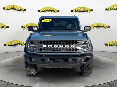New 2025 Ford Bronco Badlands image 9