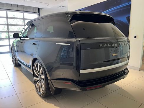 Used 2024 Land Rover Range Rover SV AWD/4WD image 6