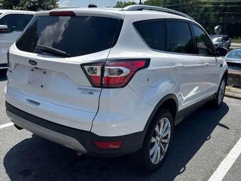 Used 2017 Ford Escape Titanium w/ Equipment Group 301A AWD/4WD image 3