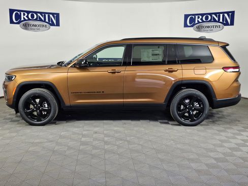 New 2026 Jeep Grand Cherokee L Limited AWD/4WD image 36