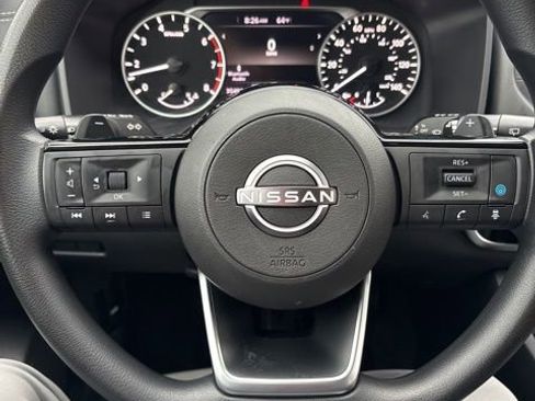 Used 2023 Nissan Rogue SV image 8