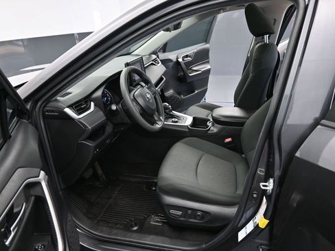 Certified 2022 Toyota RAV4 XLE image 15