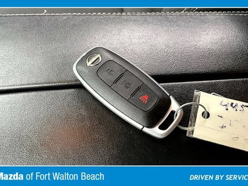 Used 2024 Nissan Rogue S AWD/4WD image 34