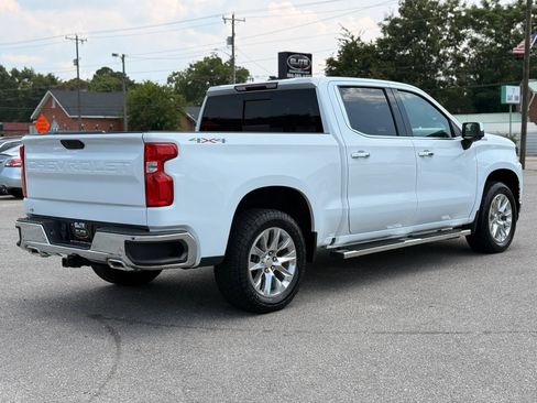 Used 2021 Chevrolet Silverado 1500 LTZ AWD/4WD image 9