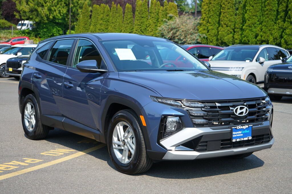 Certified 2025 Hyundai Tucson SE FWD image 3