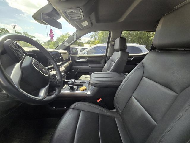 Used 2023 GMC Sierra 1500 SLT AWD/4WD image 4