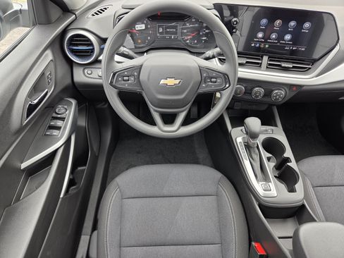 New 2026 Chevrolet Trax LS FWD image 9
