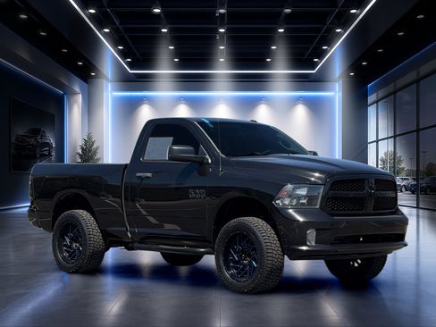 Used 2017 RAM 1500 Express w/ Black Ram 1500 Express Group RWD image 2