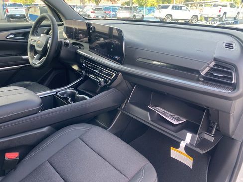 Used 2026 Chevrolet Traverse LT image 26