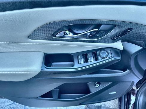 Certified 2023 Chevrolet Traverse Premier FWD image 22