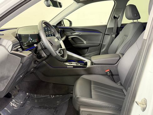 Used 2025 Audi Q5 Premium w/ Convenience Package AWD/4WD image 5
