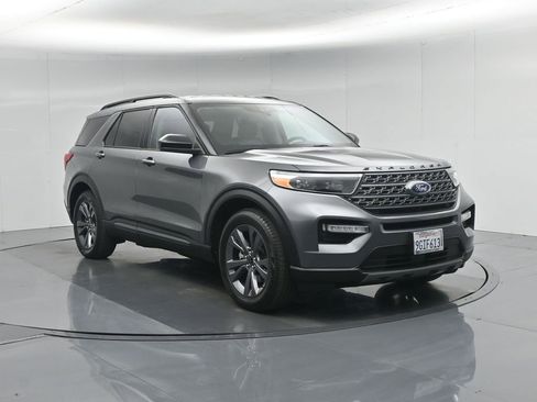 Used 2023 Ford Explorer XLT w/ Equipment Group 202A image 59