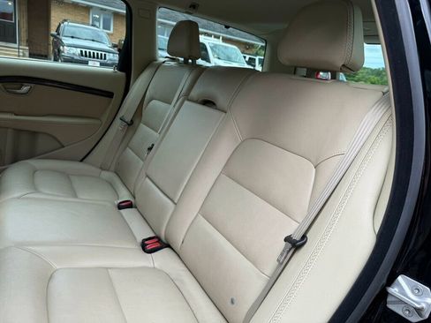 Used 2016 Volvo XC70 T5 Premier w/ Proximity Package image 35