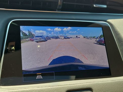 Certified 2023 Cadillac XT4 Sport AWD/4WD image 29