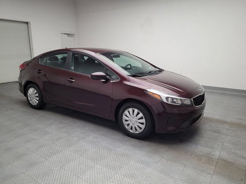 Used 2017 Kia Forte LX FWD image 11