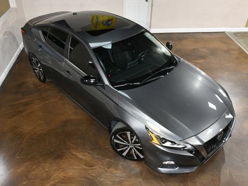Used 2020 Nissan Altima 2.5 SR w/ Premium Package FWD image 73