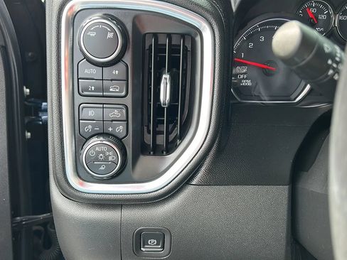 Used 2019 Chevrolet Silverado 1500 LTZ w/ LTZ Texas Edition AWD/4WD image 10