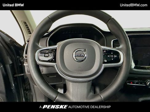 Used 2017 Volvo XC90 T6 Momentum w/ Vision Package image 6