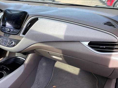 Used 2024 Chevrolet Malibu LT image 18