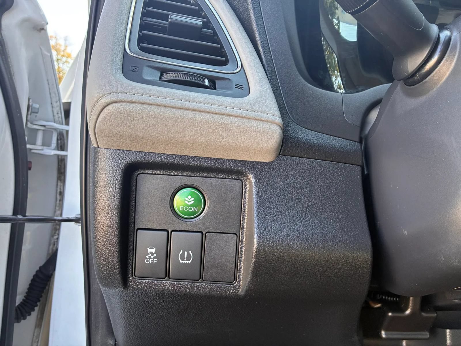 Used 2016 Honda HR-V EX image 25