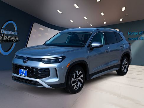 New 2026 Volkswagen Tiguan S FWD image 8