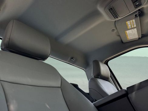 New 2026 Ford F250 4x4 Regular Cab Super Duty image 17