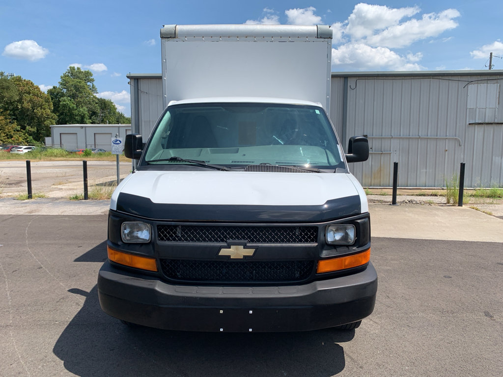 Used 2017 Chevrolet Express 3500 RWD image 9