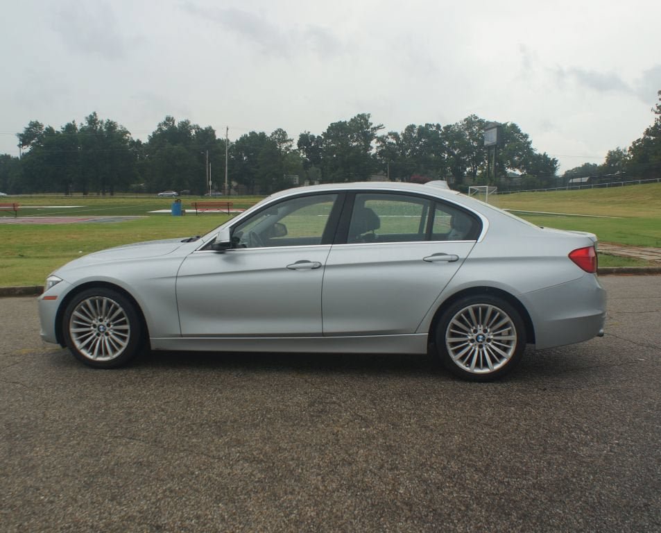 Used 2013 BMW 328i Sedan RWD image 10