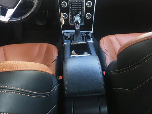 Used 2015 Volvo S60 T5 Platinum image 19