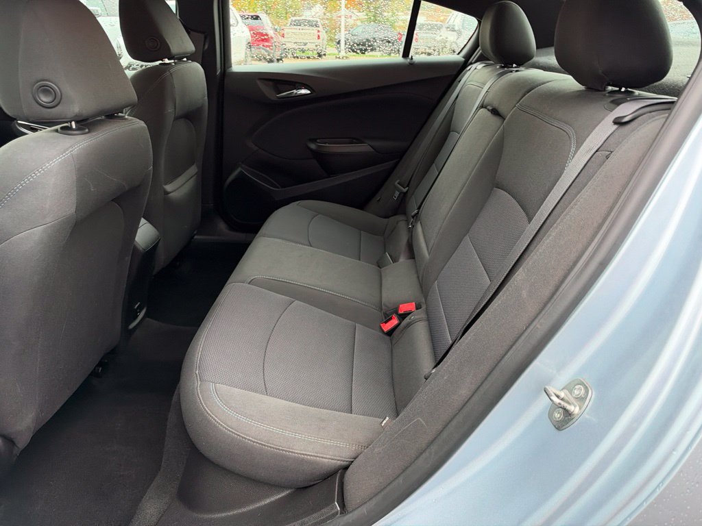 Used 2017 Chevrolet Cruze LT w/ Convenience Package FWD image 33