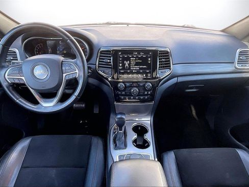 Certified 2022 Jeep Grand Cherokee Laredo X image 15