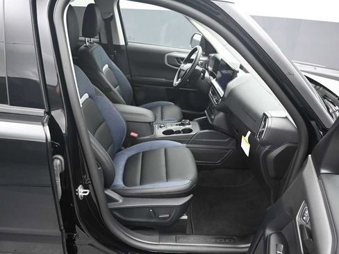 Used 2025 Ford Bronco Sport Outer Banks w/ Outer Banks Tech Package+ AWD/4WD image 12