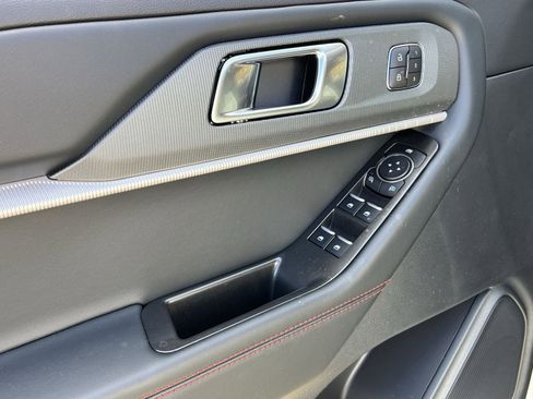 New 2026 Ford Explorer ST-Line w/ ST-Line Street Pack image 15