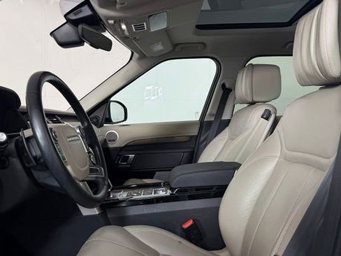 Used 2018 Land Rover Discovery HSE AWD/4WD image 5