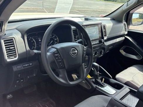 Used 2023 Nissan Frontier SV w/ Technology Package image 13