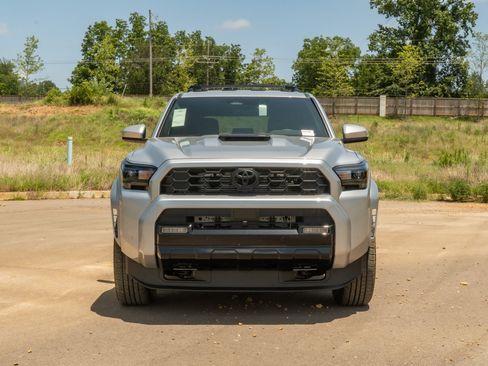 Used 2026 Toyota 4Runner TRD Sport AWD/4WD image 2