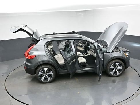 New 2026 Volvo XC40 B5 Plus w/ Protection Package Premier AWD/4WD image 50