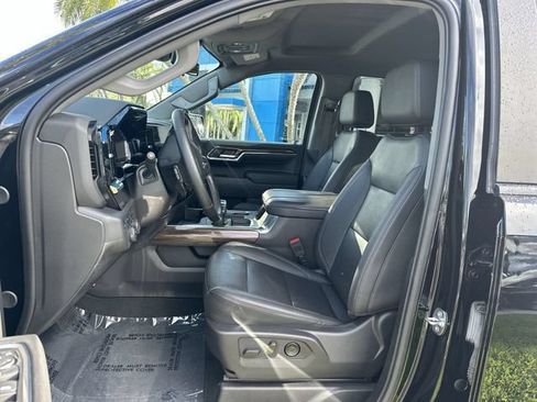 Used 2024 Chevrolet Silverado 1500 LT Trail Boss w/ LT Trail Boss Premium Package AWD/4WD image 30
