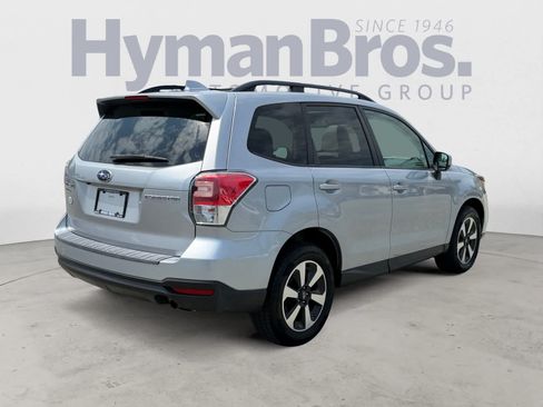 Used 2018 Subaru Forester 2.5i Premium AWD/4WD image 3