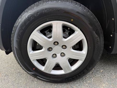 Used 2010 Honda Element LX image 25