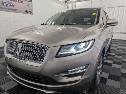 Used 2019 Lincoln MKC Reserve w/ MKC Climate Package AWD/4WD image 3