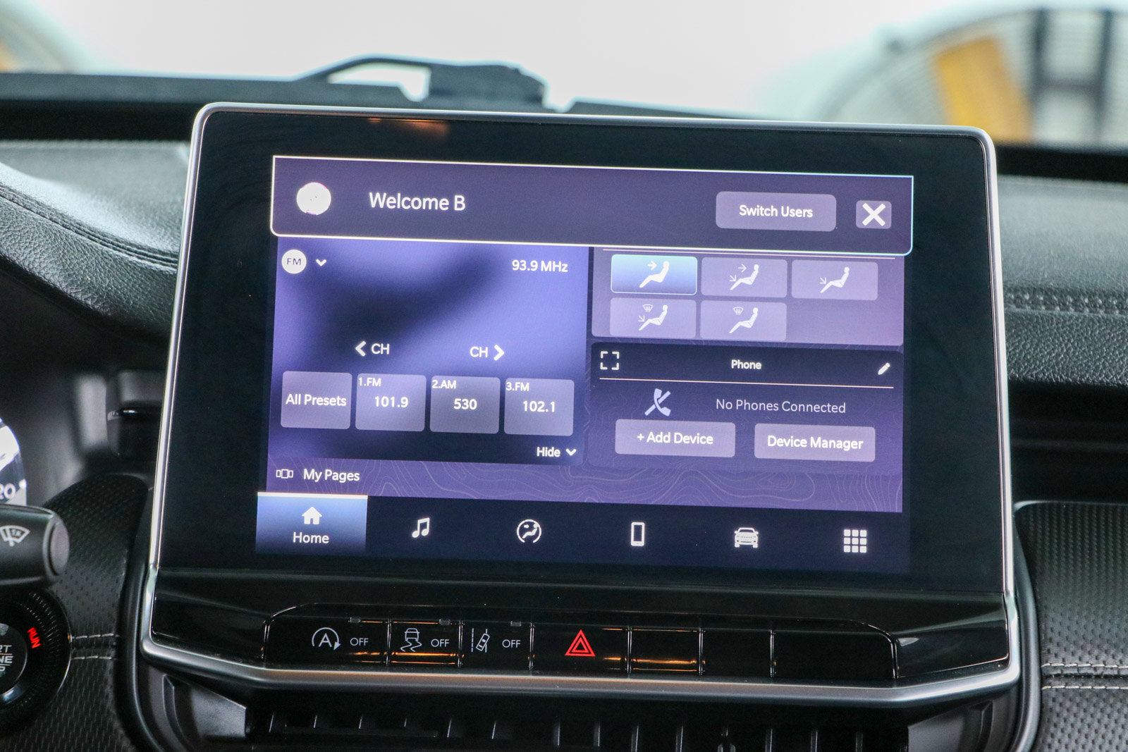 Used 2022 Jeep Compass Latitude FWD image 19