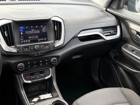 Used 2024 GMC Terrain SLE image 14