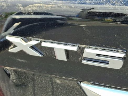 New 2026 Cadillac XT5 Luxury AWD/4WD image 11