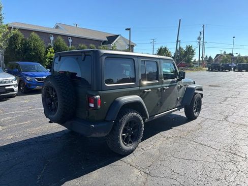 Used 2022 Jeep Wrangler Unlimited Sport AWD/4WD image 9