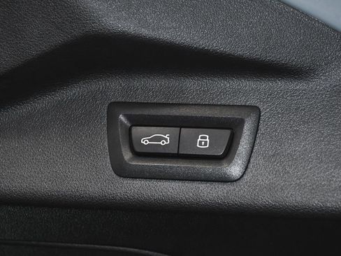 Used 2025 BMW X7 M60i AWD/4WD image 73